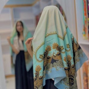 👑 چارقد ترکمنی: یک میراث رنگین در استایل روزمره تو!